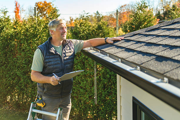 Professional Roofing technician working in Glyndon, MD